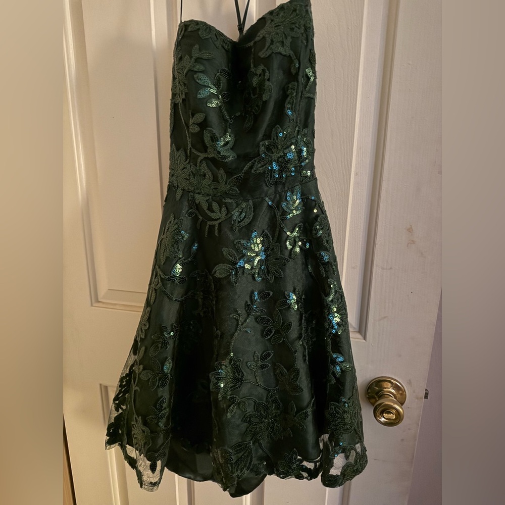 Elegant Green Strapless Dress